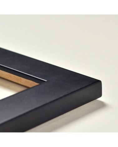 Cadre en bois large (3 cm) mat. 4 coloris disponibles.