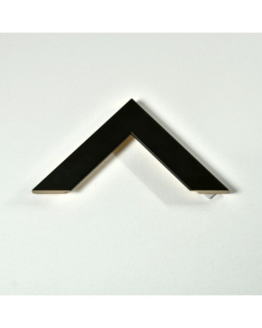 Cadre en bois large (3 cm) mat. 4 coloris disponibles.