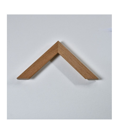 Cadre en chêne naturel, largeur standard.