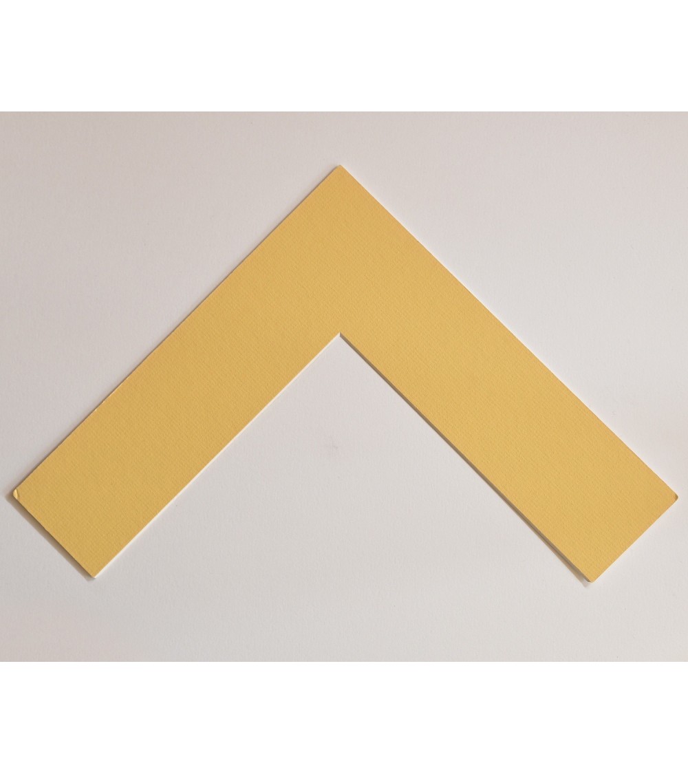 passe-partout jaune paille